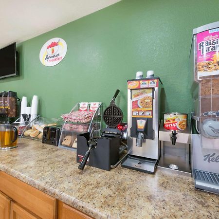 Super 8 By Wyndham Canon City Extérieur photo