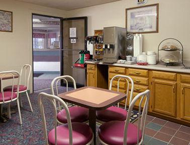Super 8 By Wyndham Canon City Restaurant photo